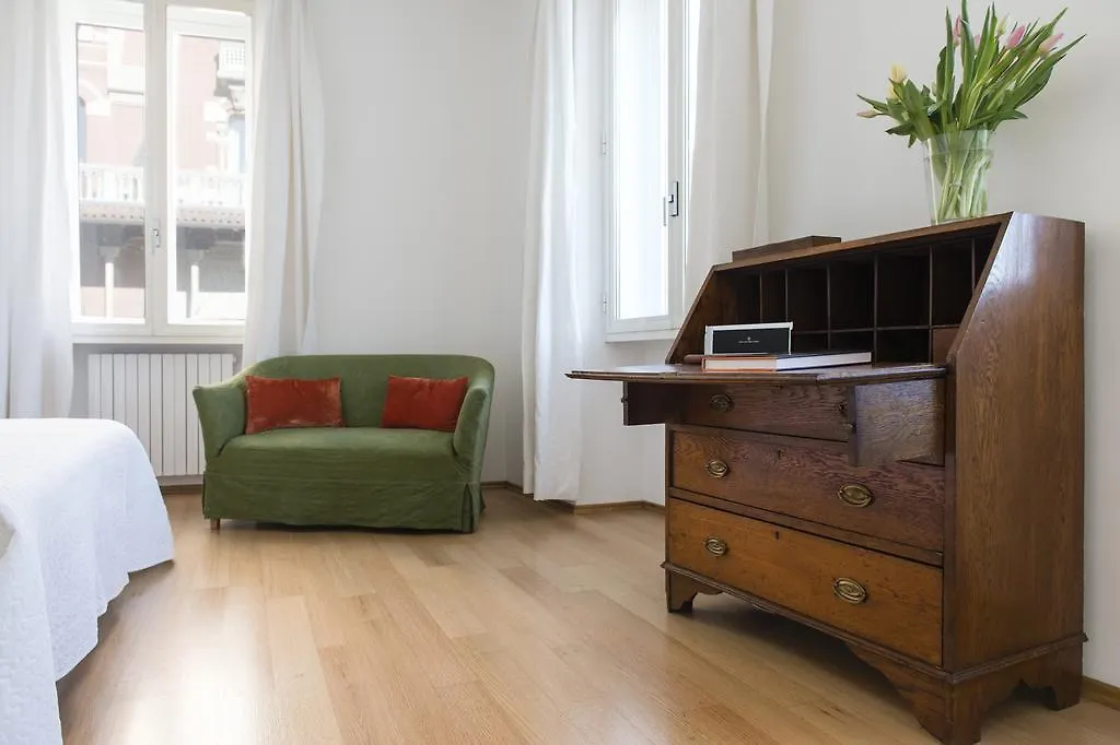 Carducci Apartment Milan