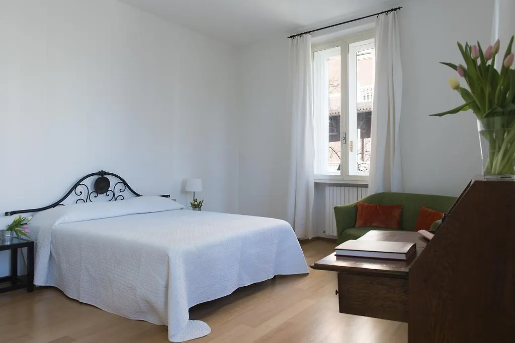 Carducci Apartment Milan